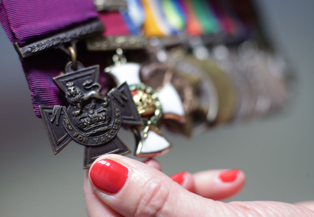 Medalia unui erou de război, vândută pentru acoperirea unei note de plată