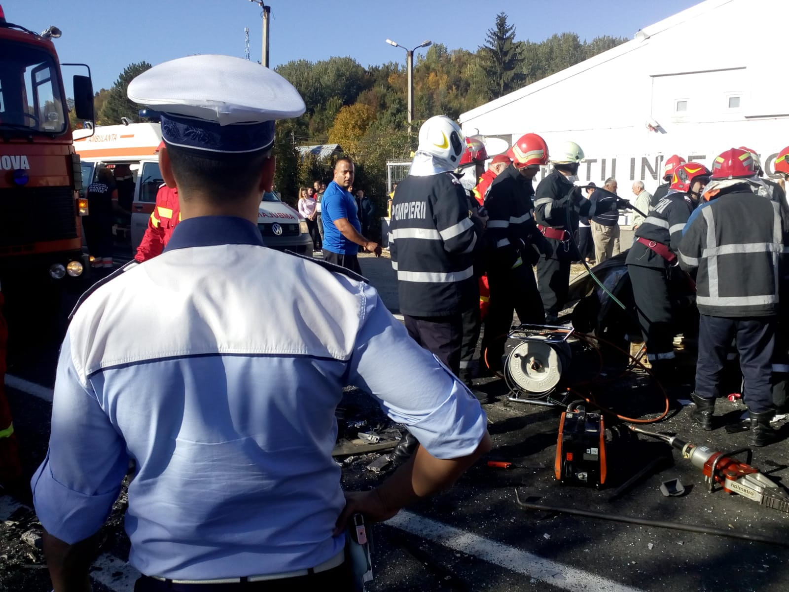 Accident cu 2 morți în Prahova. Alte 6 persoane au fost rănite