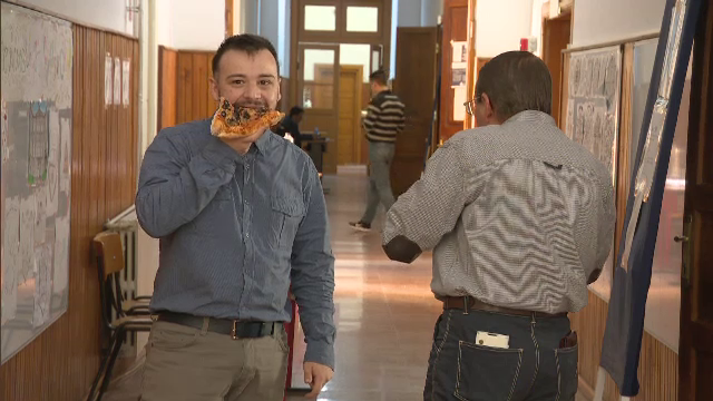 Motivul pentru care membrii unei secții de votare din București au dat petrecere