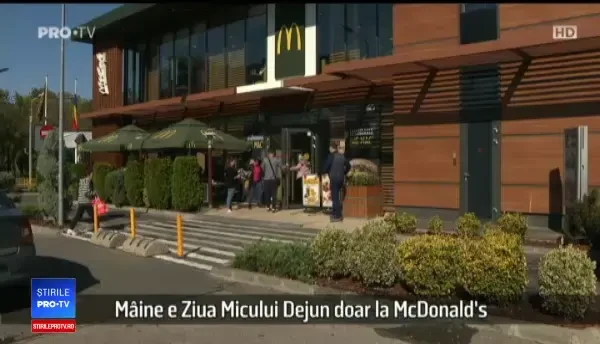 (P) Luni e Ziua Micului Dejun la McDonald's. Surprize pentru clienți până în ora 10