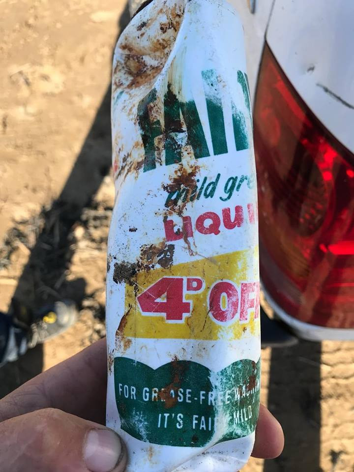 O sticlă de plastic adusă de valuri după 50 de ani arată ca nouă. De ce a stârnit îngrijorare