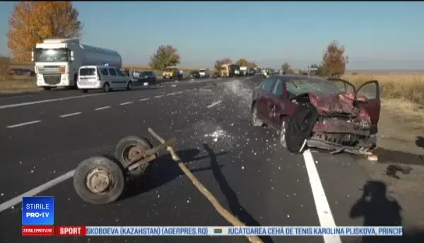 Căruță, ruptă în două pe Drumul European E85. Două persoane au decedat