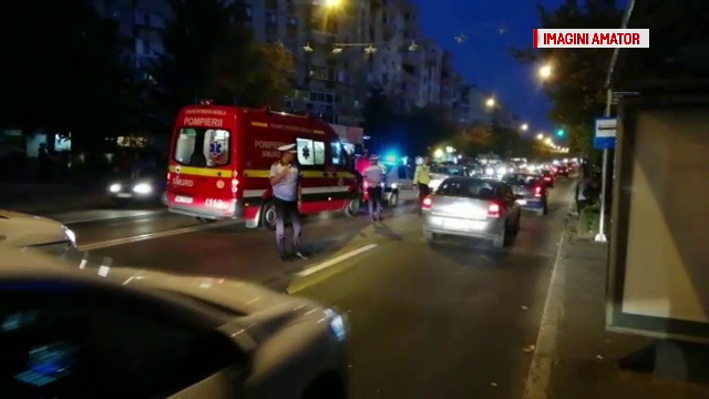 Un copil a ajuns la spital, după ce s-a lovit de o mașină în timp ce traversa