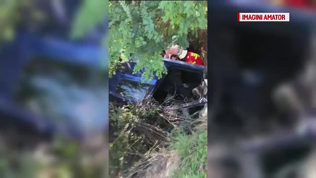 Caz șocant în Vaslui. Un tânăr a zăcut 12 ore în mașină, alături de prietenii săi morți