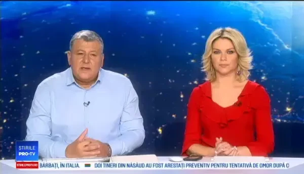 Un pui de balenă a fost salvat după ce se încurcase într-o plasă anti-rechini