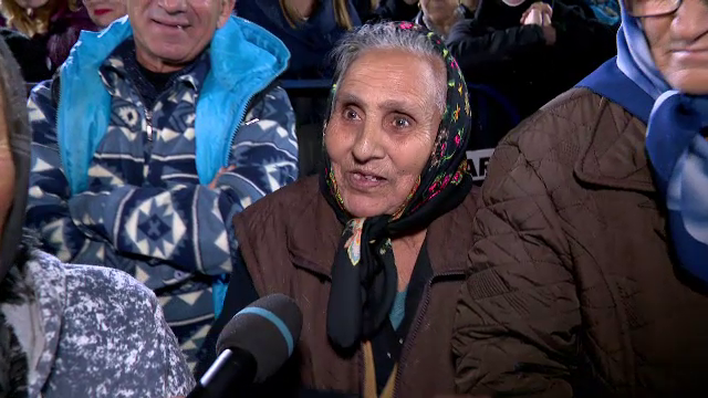 Pelerinajul Sf. Parascheva: ”Am adus ceva zdrenţe să dăm pe la sfântă, ciorăpel curat"