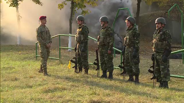 Doar 450 de voluntari înrolați după apelul Armatei Române. Solda primită în cele 3 luni de pregătire