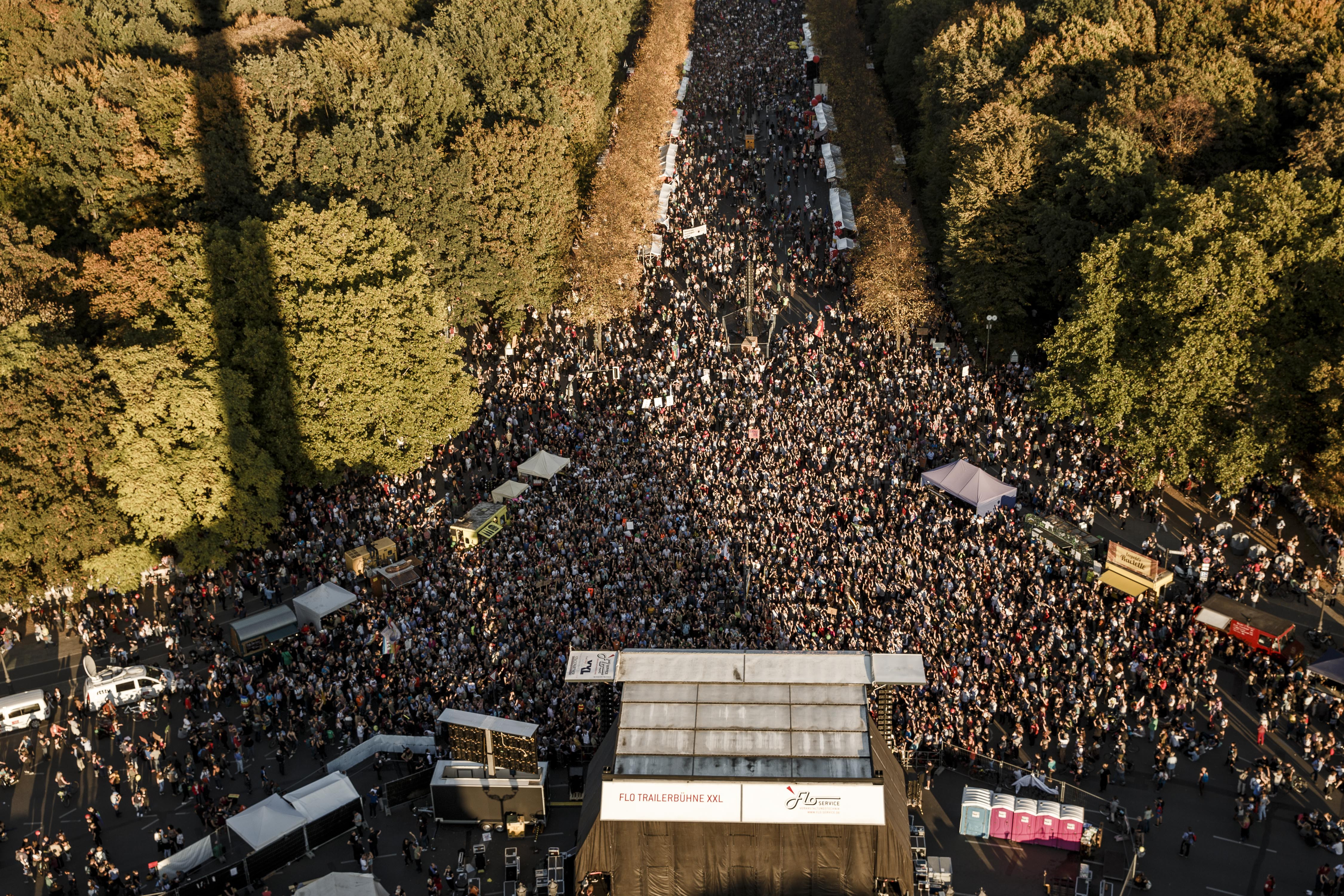 Marș contra rasismului şi xenofobiei cu 240.000 de oameni la Berlin