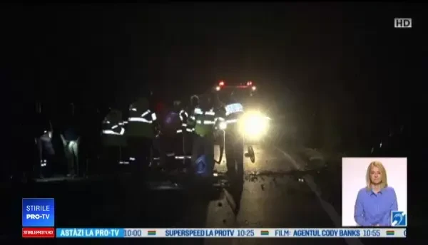 Două persoane au murit într-un accident, în Mureș. O mașină s-a rupt în trei