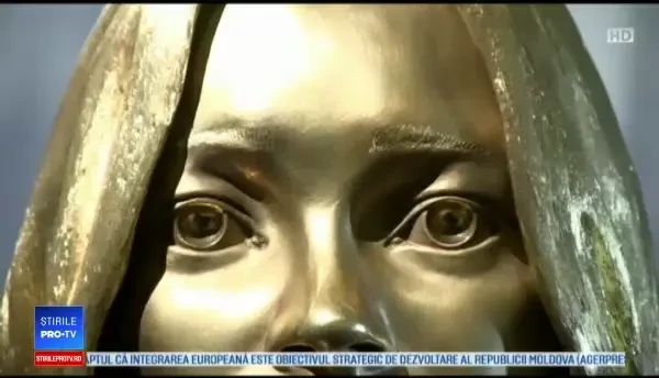 Bustul din aur al unui manechin faimos, scos la licitație. Suma uriașă cerută