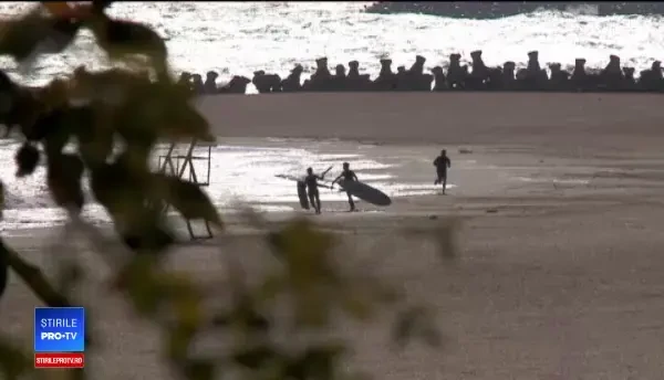 Sfaturi pentru a practica kyte pe litoral. Scenele filmate pe o plajă din Constanța