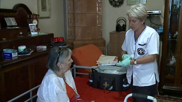 Bolnavii care au nevoie de îngrijire la domiciliu, lăsaţi în voia sorţii. Autoritățile nu au nicio soluție