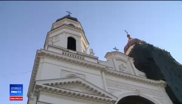 Sfânta Parascheva. Zeci de mii de credincioși s-au adunat pe o distanță de 3 kilometri