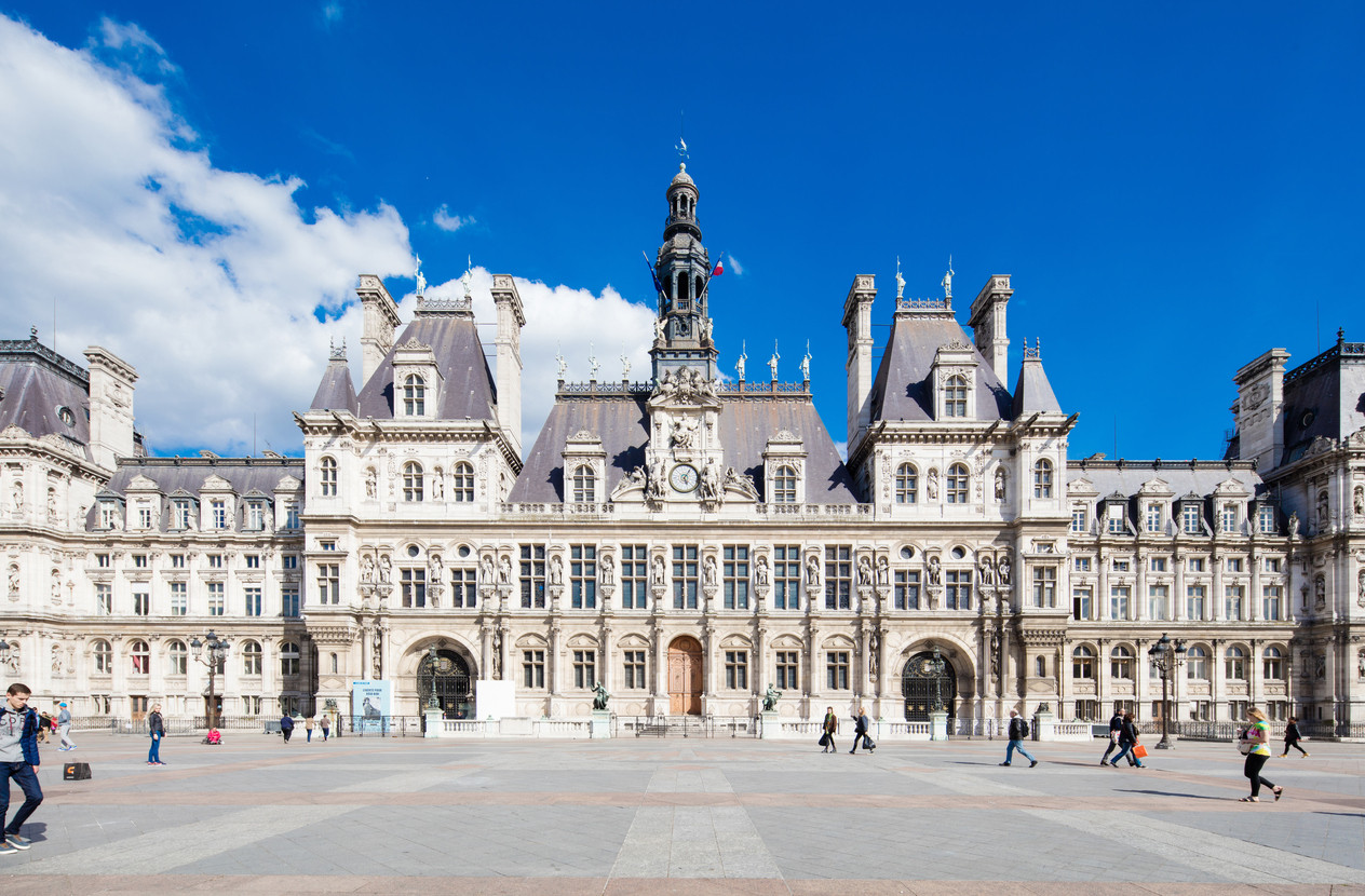 Primăria din Paris va găzdui oameni fără adapost pe timpul iernii