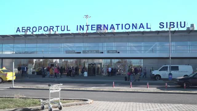 Avionul care s-a întors pe Aeroportul din Sibiu din motive tehnice a reușit să decoleze