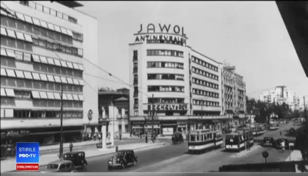 Turiștii străini, întâmpinați de mizerie și clădiri șubrede în centrul Capitalei