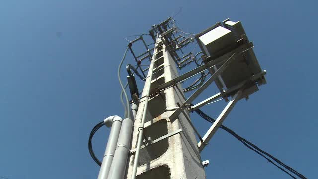 Un băiat de 13 ani s-a electrocutat în timp ce se juca de-a v-ați ascunselea