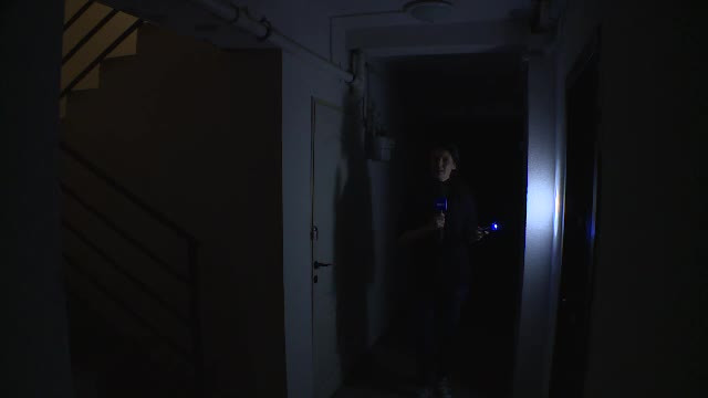 Sute de bucureşteni stau în frig şi beznă în apartamente noi. Explicaţiile dezvoltatorilor