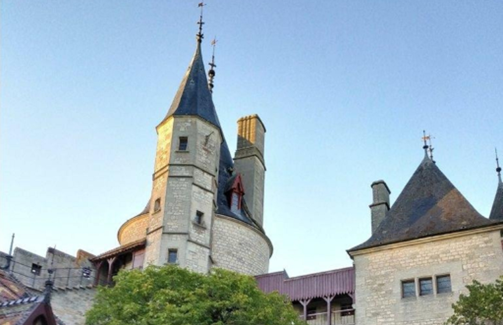 Un interlop ucrainean care și-a înscenat moartea a fost prins în Franța după ce a făcut o greșeală