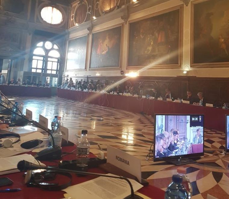 Comisia de la Veneţia a emis opinia oficială privind modificarea Codurilor Penale. "Slăbeşte lupta anti-corupţie"