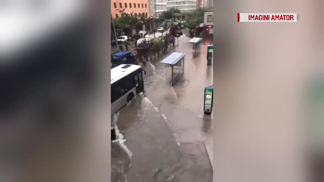 Cod roşu în regiunile din Spania unde locuiesc cei mai mulţi români. Oraşul Castellon a devenit un lac uriaş