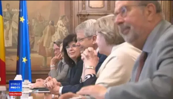 Comisia de la Veneţia desfiinţează proiectele politicienilor de la Bucureşti. Toader nu îşi asumă nicio vină