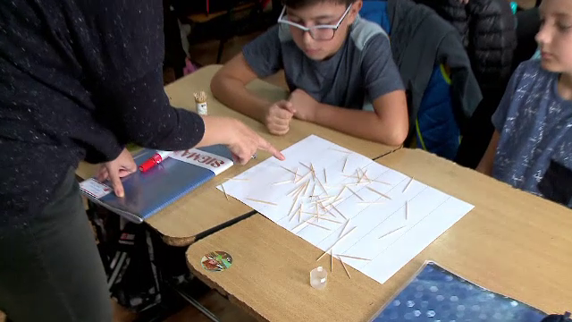 Matematica, predată cu ajutorul scobitorilor, legendelor și aplicațiilor: „Am eliminat momente inutile”