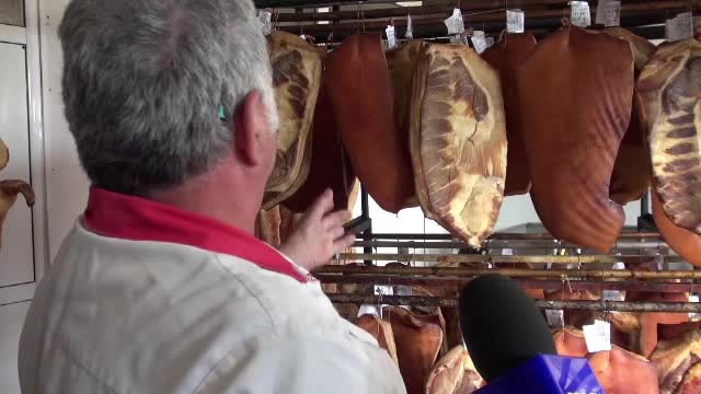 Slănina, alimentul ideal pentru zilele geroase. Cum recomandă nutriționiștii să o mâncăm