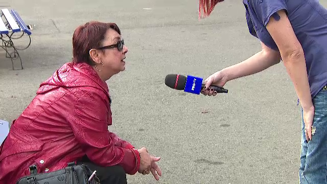 Românilor nu le pasă dacă fumează în zone interzise. Reacția unei femei, prinsă cu țigara în parc