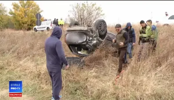 Accident în Arad, după ce doi șoferi au vrut să facă o depășire în același timp