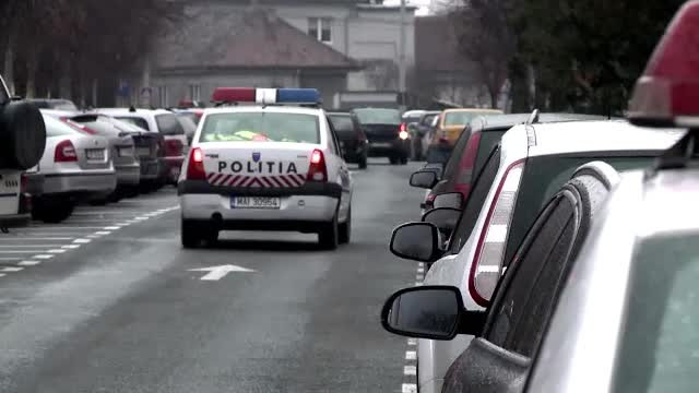 Poliţişti chemaţi de o mireasă bătută de soţ la scurt timp după nuntă. Ce măsuri pot lua