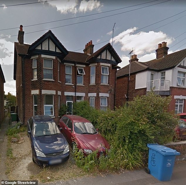 Divorţul l-a împins la un gest criminal. Ce s-a întâmplat cu casa câştigată de soţie. FOTO