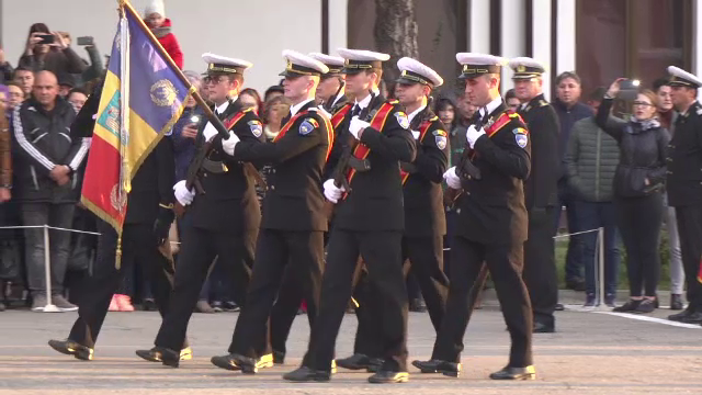 Tinerii atrași de cursurile şcolilor militare. Salariile celor care ajung în Marina Militară