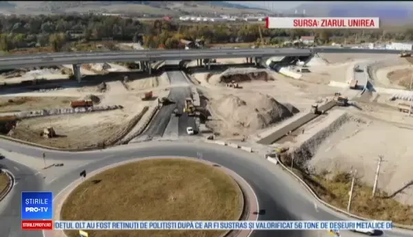 O nouă alunecare de teren pe autostrada care trebuia să fie gata acum doi ani