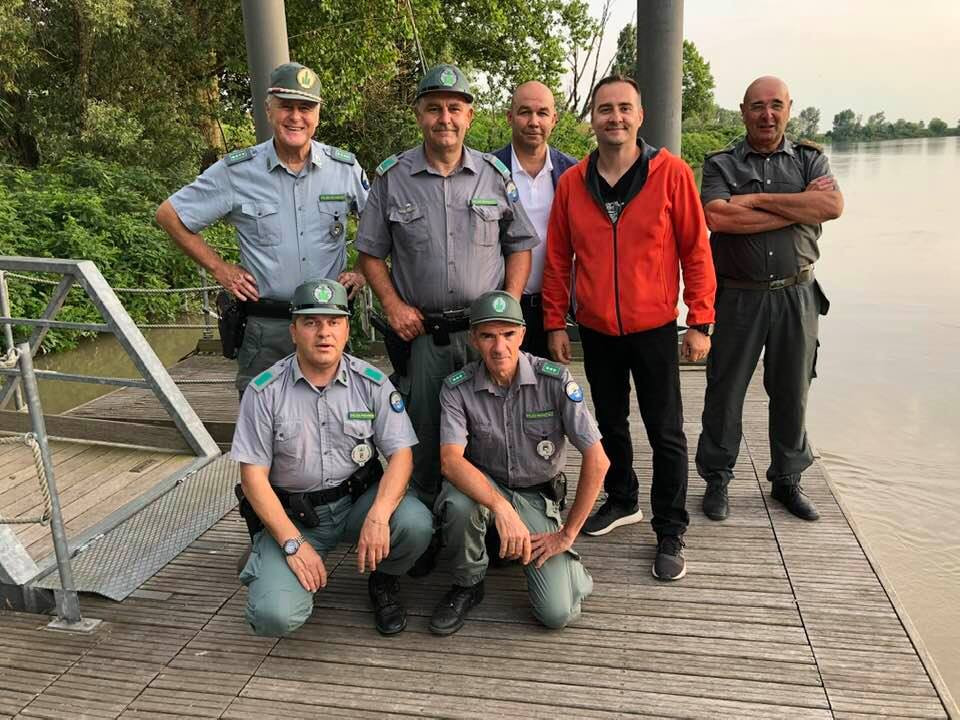 Braconieri fără frontieră, duminică, la România, te iubesc! Rareş Năstase pătrunde în lumea braconierilor