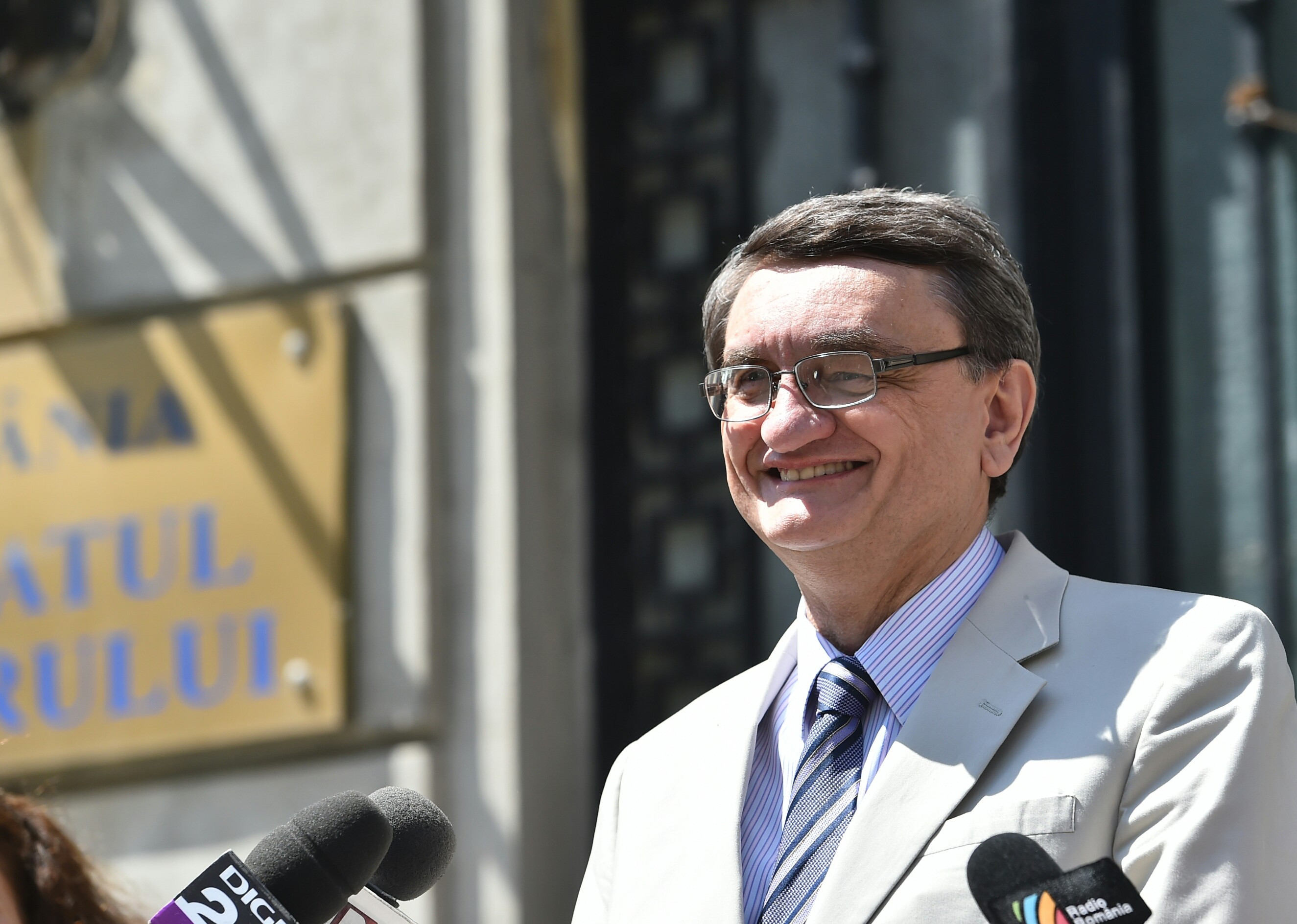 Ciorbea anunţă propuneri de îmbunătăţire a legislaţiei privind drepturile veteranilor de război