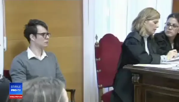 Și-a ucis rudele, apoi și-a făcut selfie cu cadavrele. Detalii șocante din proces