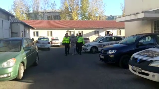 Zeci de români, păcăliți de un instalator fals. Cum le fura banii din case