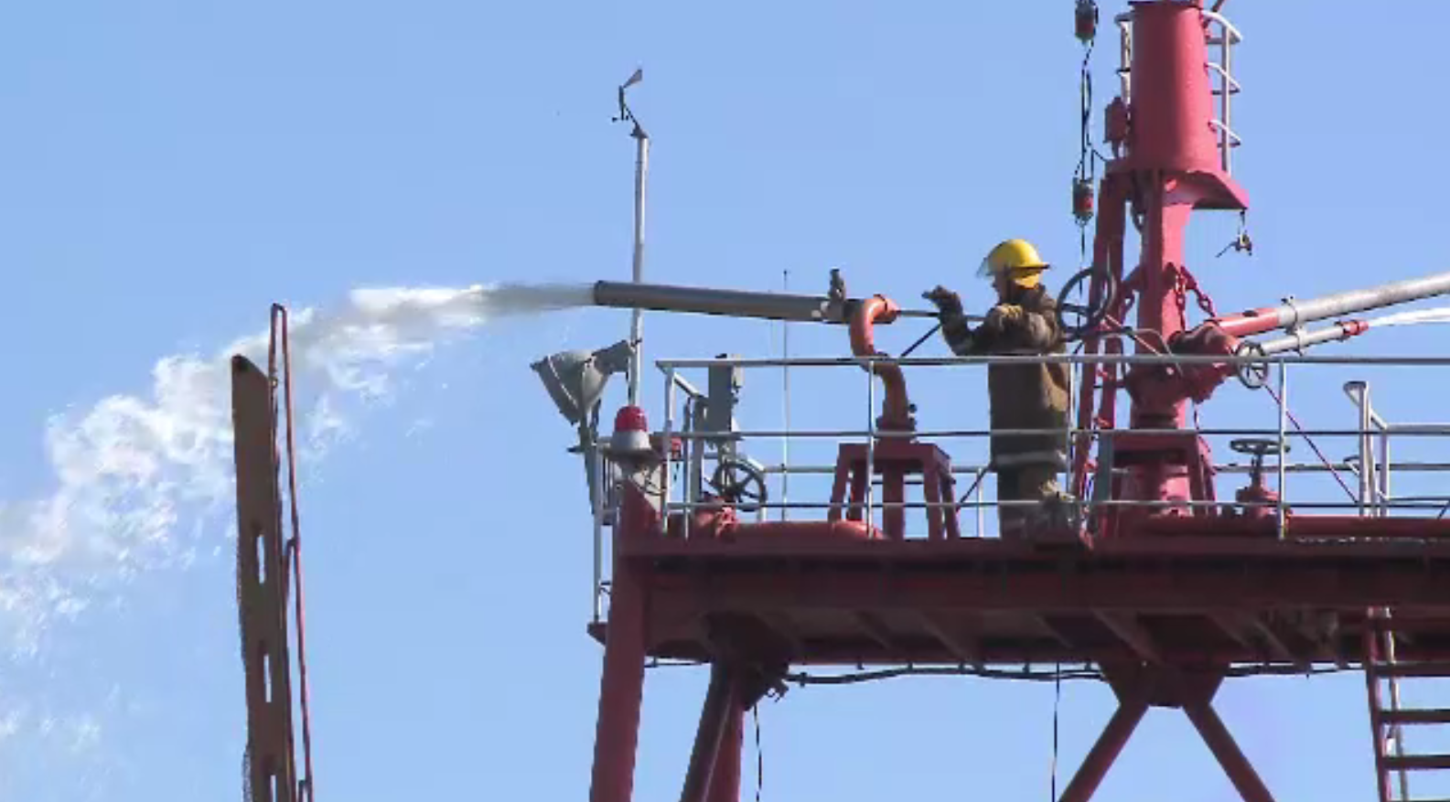 Incendiu puternic la bordul unei nave ancorate în Portul Constanța