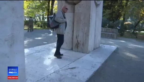 Pete care fură din farmecul Porţii Sărutului. Operele lui Brâncuşi, la 80 de ani de la inaugurarea ansamblului