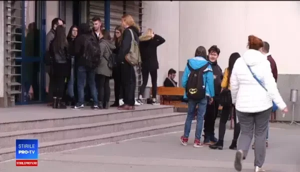 România, într-un rușinos top 3 în UE la abandon școlar. Ce soluție au găsit facultățile