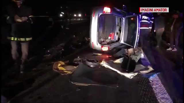 Accident cu 6 maşini, pe A1. Doi oameni au ajuns la spital