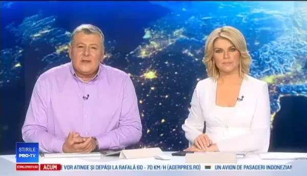 Trump a devenit iar ținta ironiilor în online. Ce a făcut cu o umbrelă la urcarea în avion