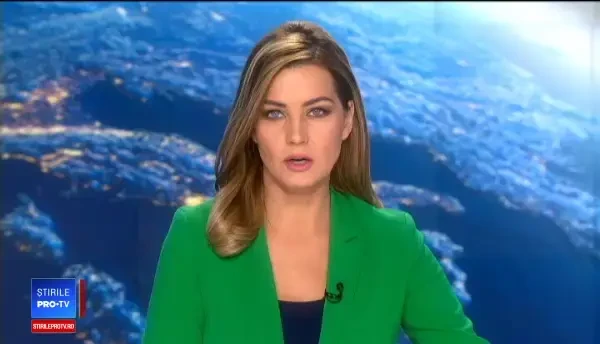 Momentul șocant în care un șofer lovește în plin un taxi care circula regulamentar