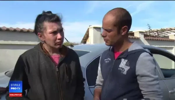 Drama unei familii rămase fără locuință după un incendiu. Părinții dorm în mașină