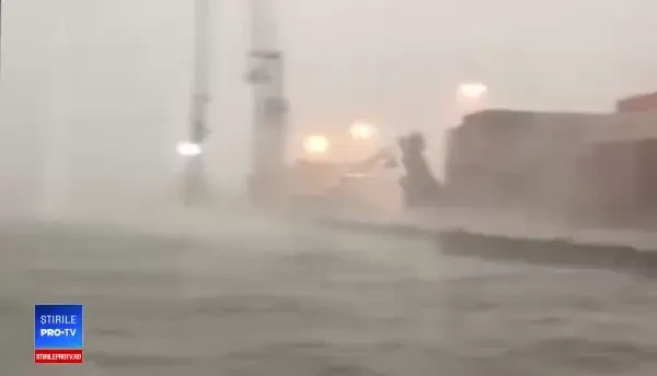 Italia, sub cod roșu de furtună. Inundații în mai multe zone. FOTO