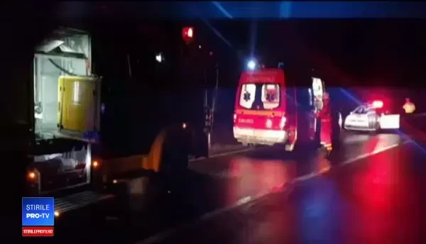 ANIMAȚIE GRAFICĂ. Un autocar cu 72 de pasageri, implicat într-un accident mortal