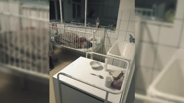 Imagini revoltătoare la Pediatrie, în Craiova. Părinții au filmat gândaci și paturi murdare