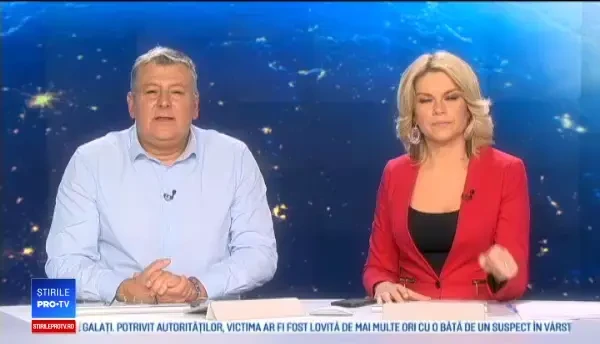 Cum s-au bucurat doi urși panda de prima zăpadă a anului