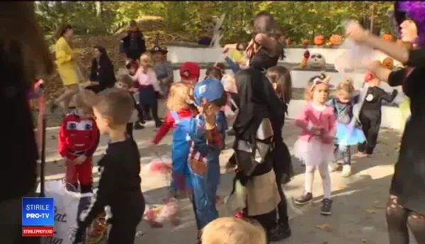 Halloween, noua sărbătoare preferată a românilor. Cât costă închirierea unui costum